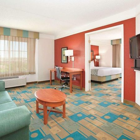La Quinta By Wyndham Colorado Springs South Airport Hotel Kültér fotó