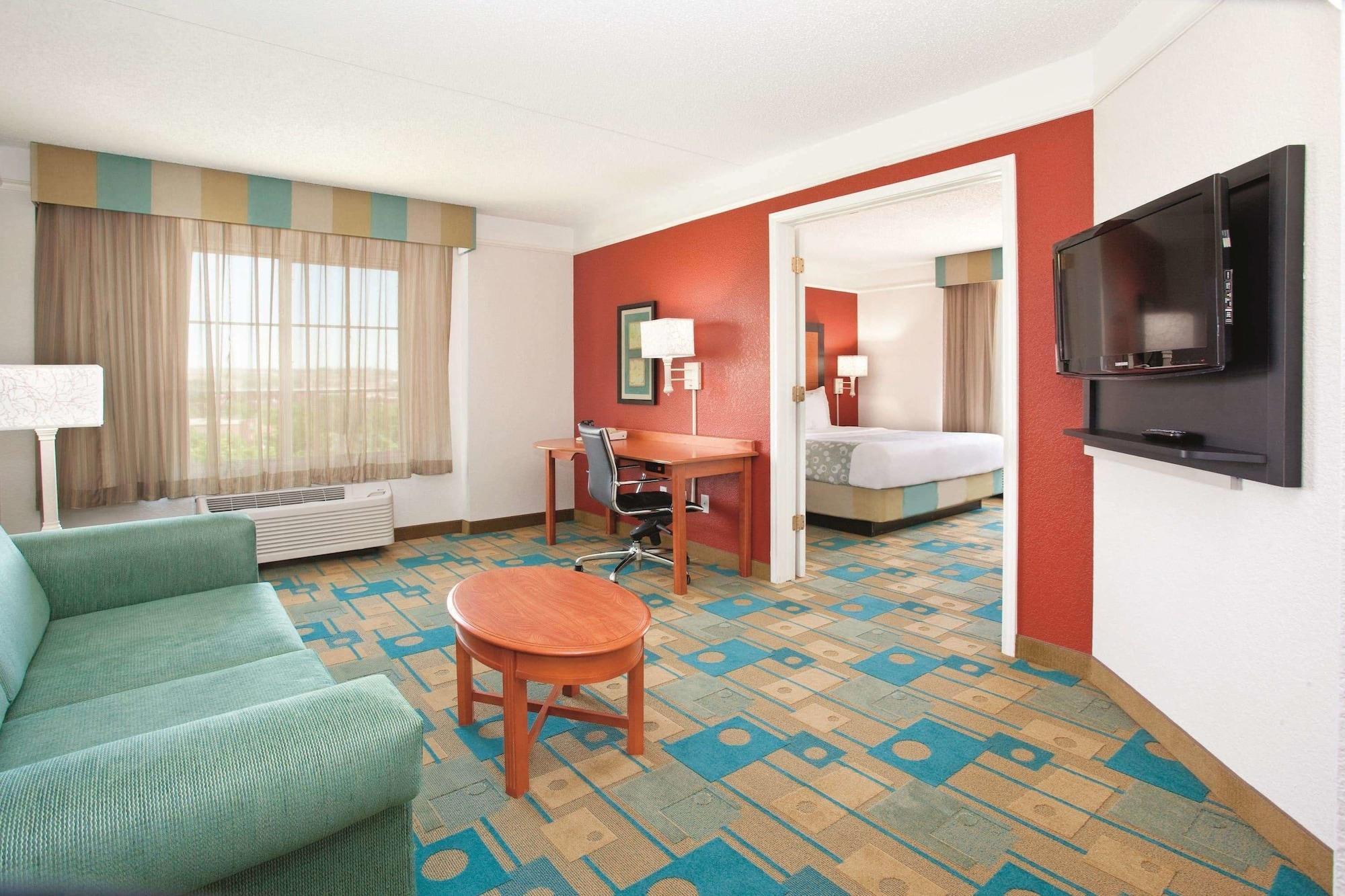 La Quinta By Wyndham Colorado Springs South Airport Hotel Kültér fotó